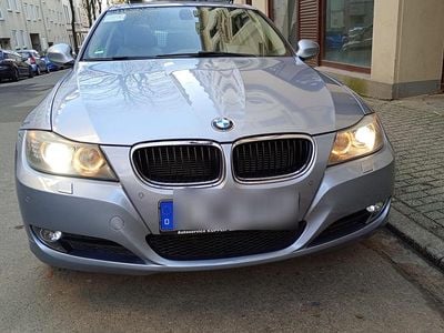 Gebraucht BMW 320 184 PS (135 kW) 2012 Blau Kombi
