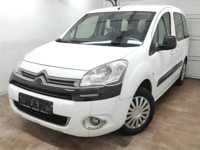 Gebraucht Citroën Berlingo SELECTION 98 PS (72 kW) 2013 Lack weiss banquise Van / Kleinbus