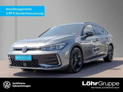 Second-hand VW Passat R-line 150 CP (110 kW) 2025 Gri Break