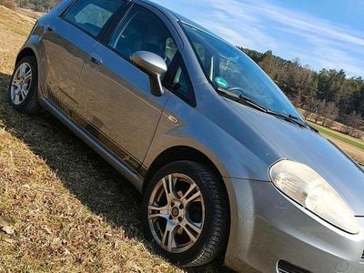 Gebraucht Fiat Grande Punto 65 PS (47 kW) 2007 Silber Kleinwagen