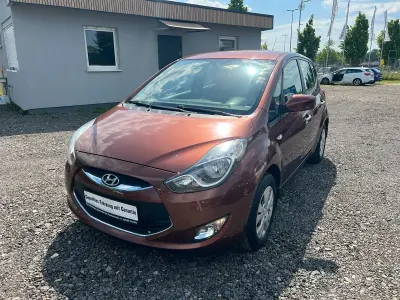 Gebraucht Hyundai ix20 Trend 125 PS (91 kW) 2014 Braun Kleinwagen