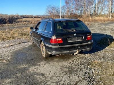 Schwarz Gebraucht 2000 BMW 330 Kombi | 1.450 €