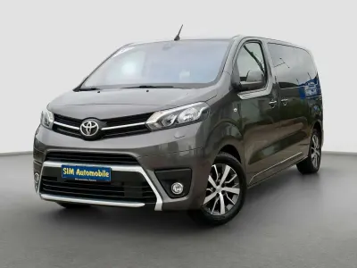 Gebraucht Toyota Proace Verso Comfort 150 PS (110 kW) 2019 Grau Kombi