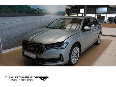 Pebble silber metallic Gebraucht 2025 Skoda Superb LAURIN & KLEMENT Kombi | 43.790 € (Fairer Preis)