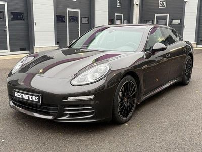 Porsche Panamera 4S