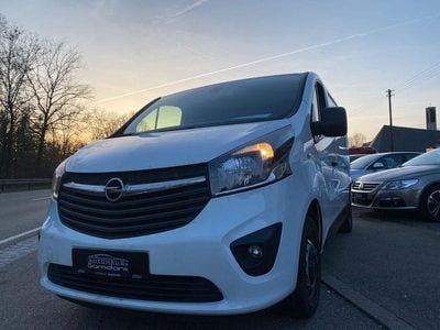 Usata Opel Vivaro 140 CV (102 kW) 2016 Bianco Monovolume