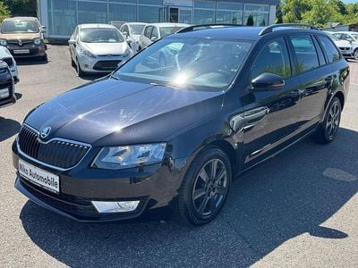 Schwarz Gebraucht 2017 Skoda Octavia Ambition Kombi | 9.399 € (Fairer Preis)