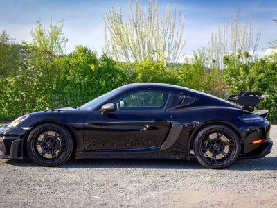 Porsche Cayman GT4