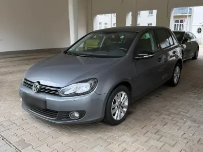 Używany VW Golf VII Style 122 KM (89 kW) 2012 Szary Sedan/Limuzyna