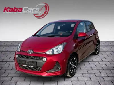 Gebraucht Hyundai i10 Trend 67 PS (49 kW) 2018 Rot Kleinwagen