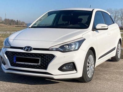 Weiß Gebraucht 2019 Hyundai i20 Style Limousine | 13.000 € (Fairer Preis)