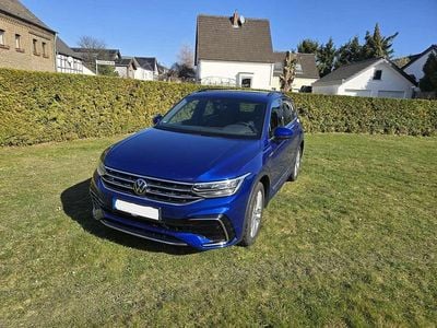 Usata VW Tiguan R-line 200 CV (147 kW) 2023 Blu SUV