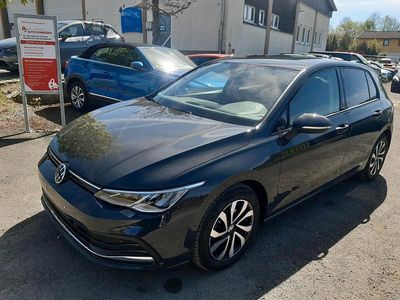 Gebraucht VW Golf VIII Active 130 PS (95 kW) 2022 Grau Limousine