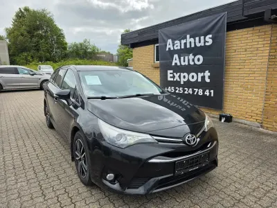 Gebraucht Toyota Avensis 143 PS (105 kW) 2015 Schwarz Kombi