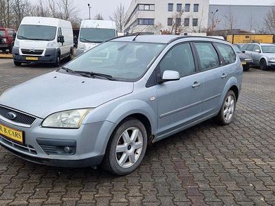 Gebraucht Ford Focus Ghia 136 PS (100 kW) 2005 Grau Kombi