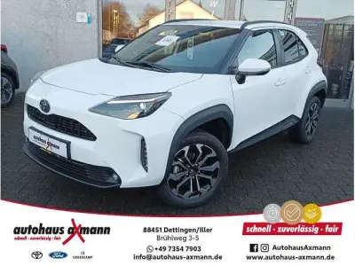 Neu Toyota Yaris Hybrid 131 PS (96 kW) 2025 SUV