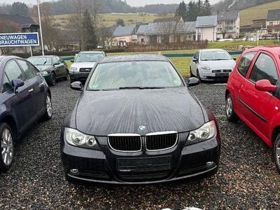 Schwarz Gebraucht 2007 BMW 318 Advantage Limousine | 4.990 € (Etwas zu teuer)