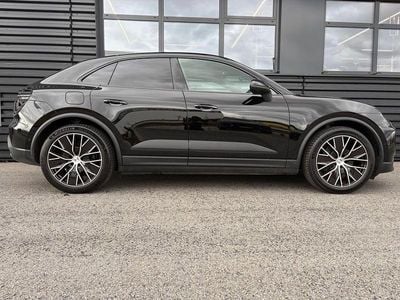 Gebraucht Porsche Macan 4 Electric 300 kW (408 PS) 2025 Schwarz SUV