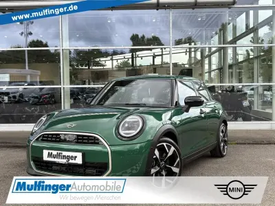 Gebraucht Mini Cooper Favoured 114 kW (156 PS) 2025 Britisch racing green iv (metallic) Kleinwagen