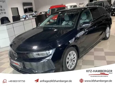 Używany Opel Astra Business Edition 131 KM (96 kW) 2023 Czarny Kombi
