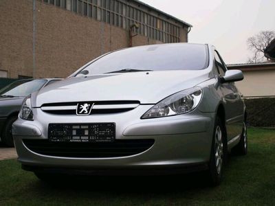 gebraucht Peugeot 307 mit neuem Tüv und frischen Service