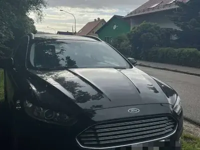Gebraucht Ford Mondeo Titanium 179 PS (131 kW) 2015 Schwarz Kombi
