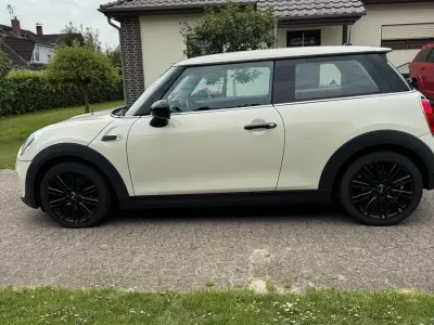 Gebraucht Mini Cooper 75 PS (55 kW) 2014 Weiß Kleinwagen