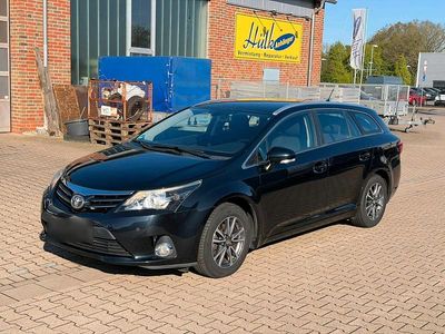 Gebraucht Toyota Avensis Life 147 PS (108 kW) 2012 Blau Kombi