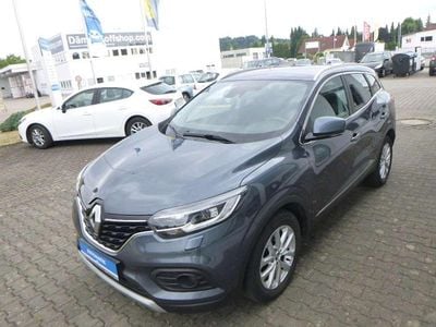 Titanium grau Gebraucht 2019 Renault Kadjar LIMITED SUV | 16.490 € (Fairer Preis)