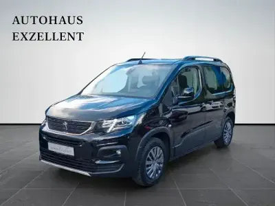 Gebraucht Peugeot Rifter Allure 156 PS (114 kW) 2018 Schwarz Van / Kleinbus