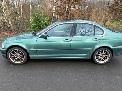 BMW 323