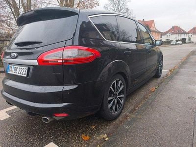 Schwarz Gebraucht 2014 Ford S-MAX Titanium S Van / Kleinbus | 8.300 € (Fairer Preis)