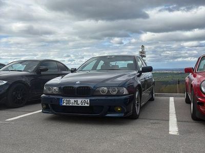 BMW 523