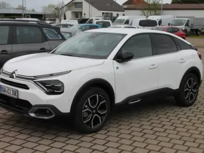Używany Citroën e-C4 114 kW (156 KM) 2024 Biały SUV