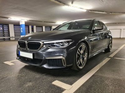 gebraucht BMW M550 i xDrive Voll mit Garantie + Servicepaket