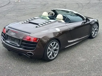 Używany Audi R8 Spyder Sport 525 KM (386 kW) 2011 Brązowy Kabriolet