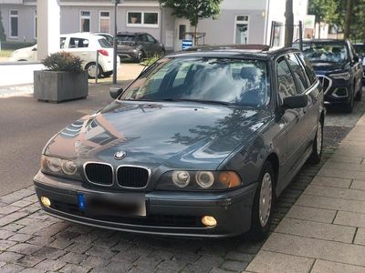 BMW 525