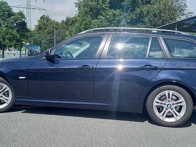 Blau Gebraucht 2009 BMW 320 Kombi | 5.099 € (Guter Preis)