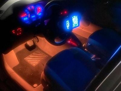 Silber Gebraucht 2000 VW Golf IV Kleinwagen | 3.000 € (Etwas zu teuer)