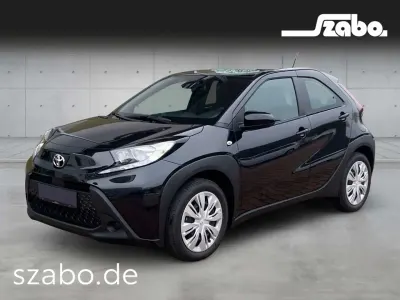 Neu Toyota Aygo X Business Edition 72 PS (52 kW) 2025 Schwarz SUV