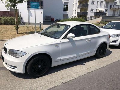 Używany BMW 118 Coupé 143 KM (105 kW) 2009 Biały Coupe