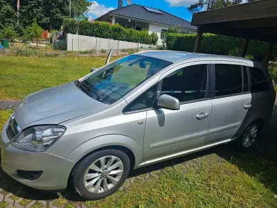 Gebraucht Opel Zafira Family 140 PS (102 kW) 2014 Silber Van / Kleinbus