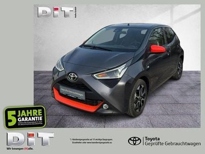 Usata Toyota Aygo Team 72 CV (52 kW) 2021 Grigio Utilitaria