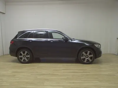 Second-hand Mercedes GLC300e 320 CP (235 kW) 2021 Negru SUV