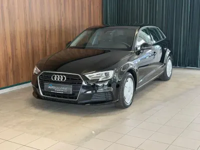 Gebraucht Audi A3 Comfort 116 PS (85 kW) 2018 Schwarz Limousine