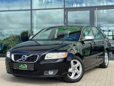 Gebraucht Volvo V50 Business Edition 114 PS (83 kW) 2012 Schwarz Kombi