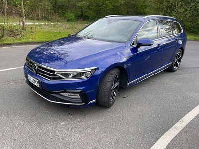 Gebraucht VW Passat R-line 200 PS (147 kW) 2020 Blau Kombi