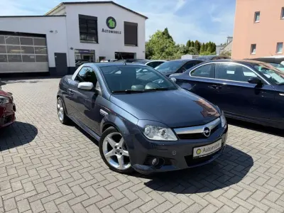 Gebraucht Opel Tigra Edition 90 PS (66 kW) 2009 Grau Cabrio