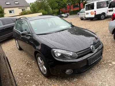 Gebraucht VW Golf VI Comfortline 105 PS (77 kW) 2011 Schwarz Kombi