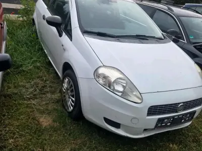 Gebraucht Fiat Punto 65 PS (47 kW) 2009 Weiß Kleinwagen